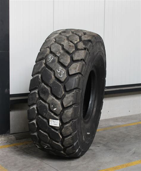 23 5R25 GEBRUIKT BRIDGESTONE VJT 195A2 L 3 TL 32MM 1 REP COSM REP