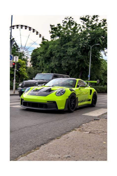 GT3RS in green 😍 [2086x3129] : r/carporn