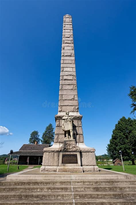 The Battle of Point Pleasant Monument in Tu-Endie-Wei State Park ...