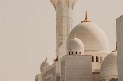 Premium Photo Sheikh Zayed Grand Mosque Is Biggest 3 Domes The Mosque