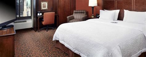 Hampton Inn Cleveland - Downtown, Cleveland - HotelTonight