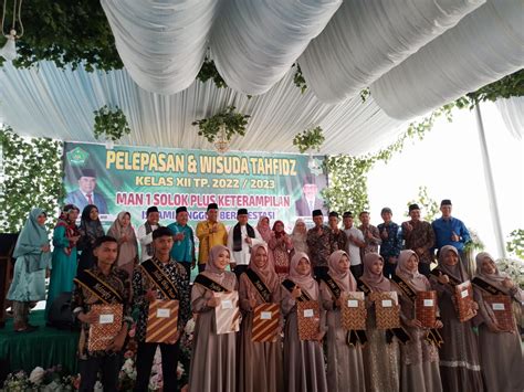 Pelepasan Dan Wisuda Tahfizh Kelas Xii Man Solok Plus Keterampilan