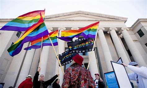 Us Supreme Court Sides With Lesbian Couple Over Alabama Ruling Against Same Sex Adoption Daily