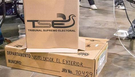 Vigente ley de voto en exterior que ordena votación electrónica