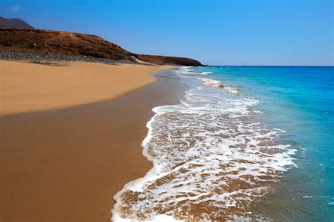 Premium Photo | Jandia beach fuerteventura at canary islands