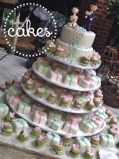 Torre De Cupcakes Torre De Cupcakes Cupcakes Boda