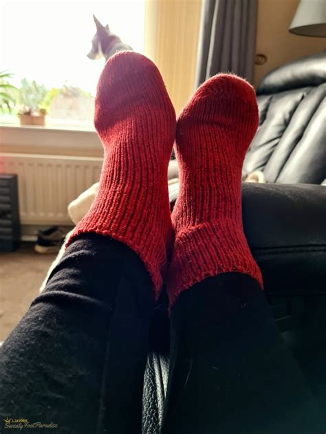 Sexy Red Socks 😏🥵 Selling R Thesockdrawer