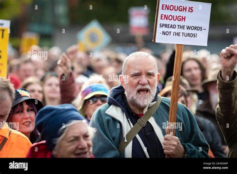 Manchester Großbritannien 01 Oktober 2022 Ein Protestler hält