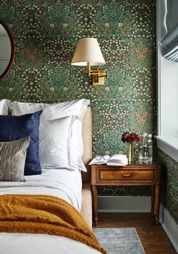 Lovely Floral Wallpaper Ideas For Bedrooms Digsdigs