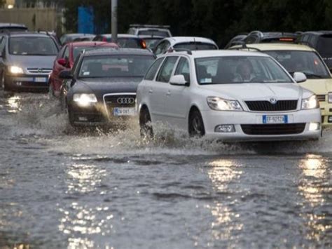 Campania Torna Il Maltempo Marted Allerta Meteo Gialla E Rischio