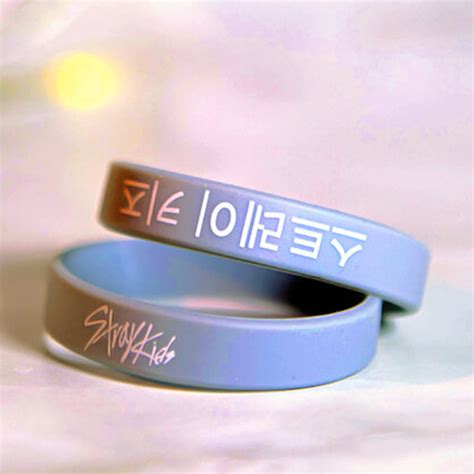 Браслет силиконовый Stray Kids голубой 31240 – купить по цене 190 ₽ в ...