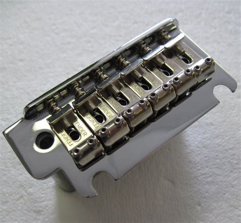 Fender Classic Player Stratocaster Point Tremolo Assy