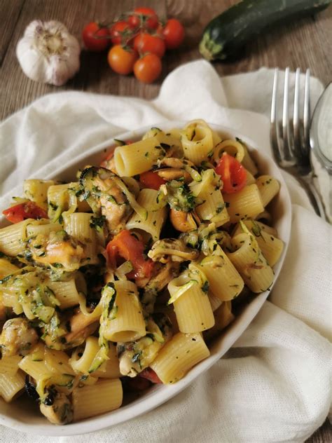 Pasta Con Zucchine E Cozze Primo Piatto Appetitoso