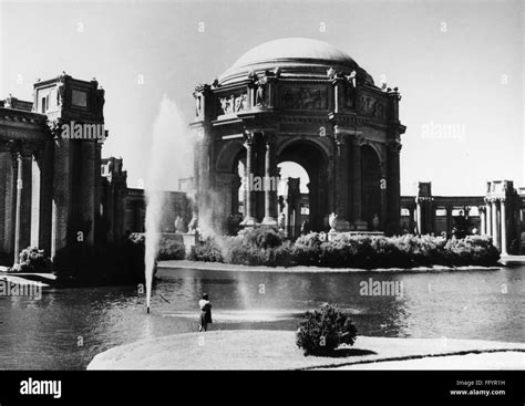PANAMA-PACIFIC EXPOSITION. /nThe Palace of Fine Arts at the Panama