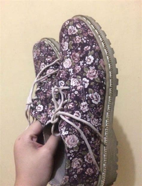 Sepatu Docmart Fesyen Wanita Sepatu Di Carousell