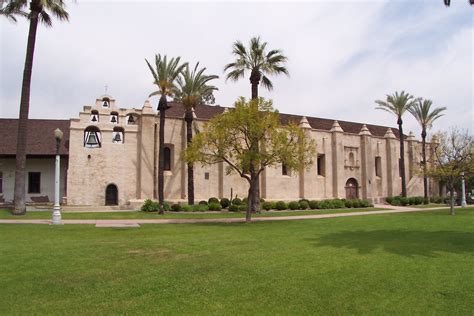 File:Mission San Gabriel 4-15-05 6611.JPG - Wikimedia Commons