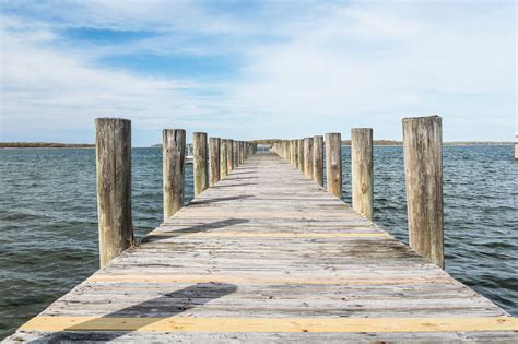 A House With Its Own Dock - The New York Times 