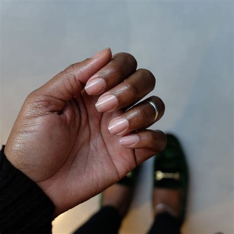 Naked Nails Are The Antidote To Tiktok S Myriad Manicure Trends Outfit Ideen Outfit