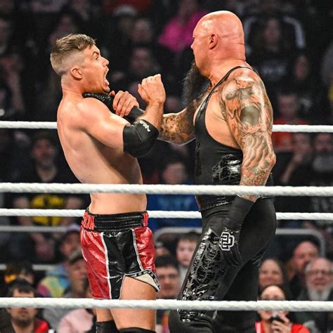 Pin By Davigo Soklux On ADORABLES HOT AF Best Wrestlers Wrestler Roman Reigns