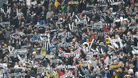 Cori Offensivi Allo Stadium La Juve Dovr Risarcire Un Tifoso Del