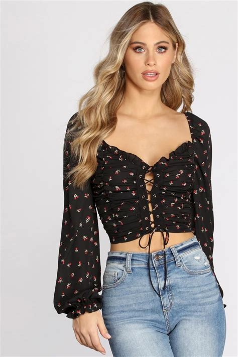 Lace Up Ditsy Floral Crop Top Windsor New Outfits Summer Outfits