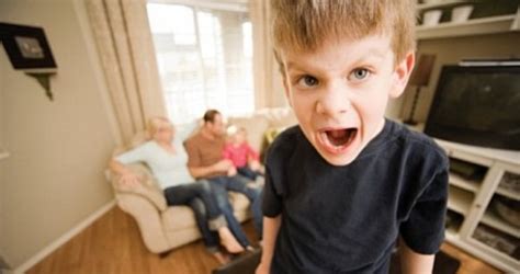 Comment réagir face à un enfant insolent