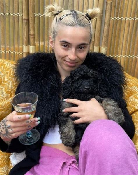 C Rka Kasi Kowalskiej Pr Y Si W Bikini Przed Lustrem Fanka Ocenia Miley Cyrus Zdj Cia