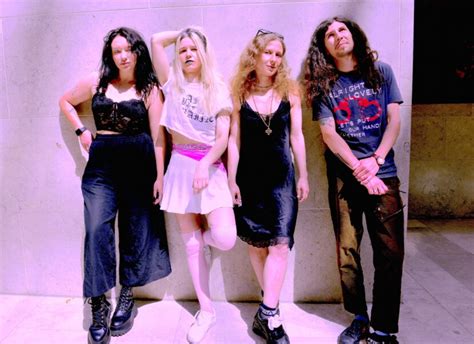 Pussy Riot Kommer Til Norge Subjekt