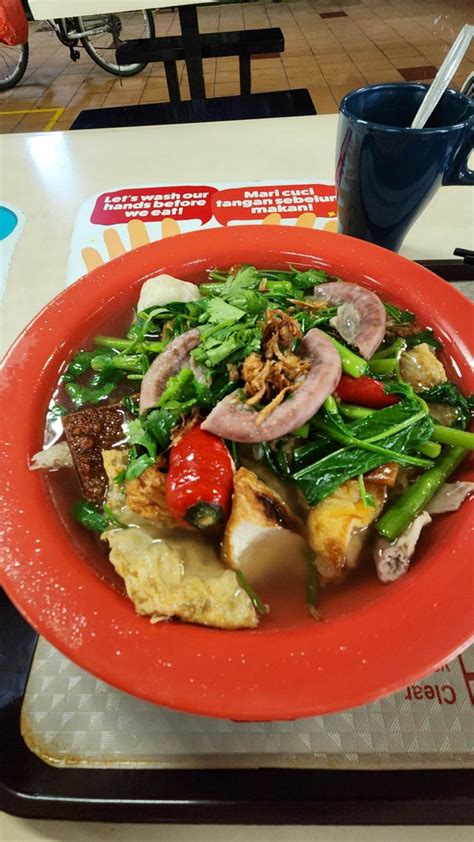 Unusual Yong Tau Foo Stall Opens From 1 30am For Supper Goers Attracts Long Queues Today