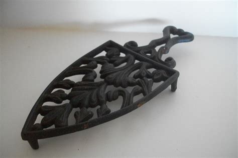 Vintage Trivet Wilton Cast Iron Black 1950s 1960s Retro