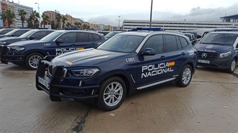 BMW X3 Con Defensa Delantera Reforzada Frente A Todoterrenos Narcos