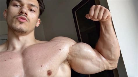 Free Muscle Worship Gay Porn Videos XHamster