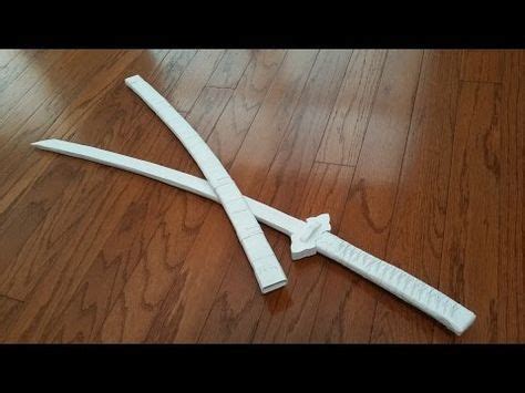 Cómo hacer una katana de papel