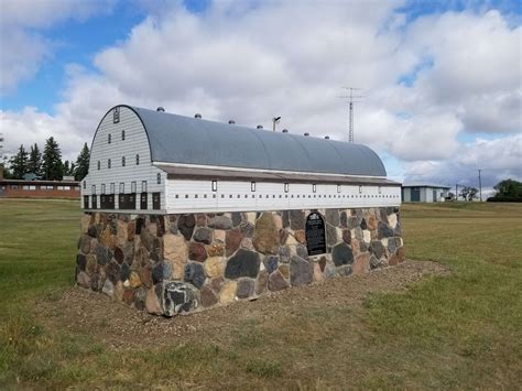 Quirky Attractions in Leader, Saskatchewan. « Cypress Hills ...