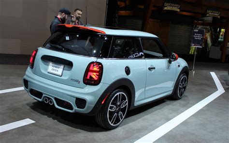 MINI Cooper S 3 Door Ice Blue Edition Launched in Toronto - 2/2