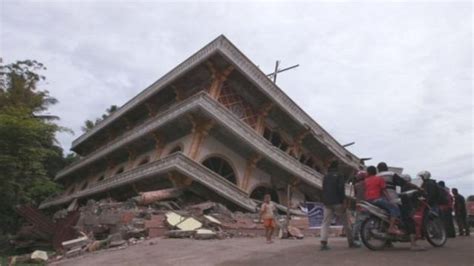 Mengapa Gempa Terus Terjadi Di Indonesia Bbc News Indonesia