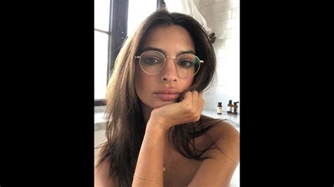 Emily Ratajkowski Strips 100 Nude For Bath Time Reveal YouTube