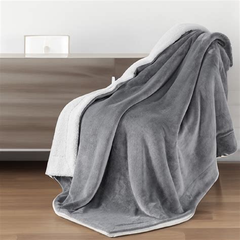 Bedsure Plush Ultra Cozy Sherpa Fleece Throw Blanket Thick Warm