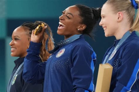 Watch Simone Biles Hits Biles Ii To Win Olympic Gold On Vault Yahoo Sports