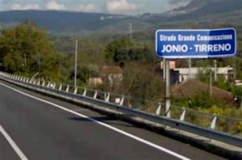 Chiusura Della Jonio Tirreno Impegno Della Regione Calabria Per