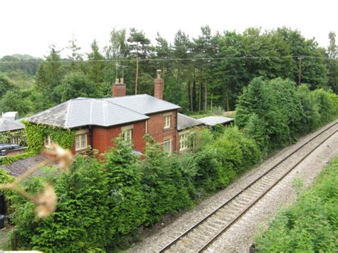 Former Station Building Dinmore Peter Whatley Cc By Sa 2 0