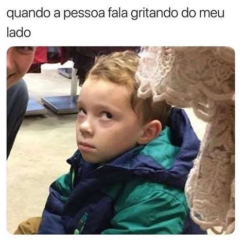 Eu Olhando O O Do Meu Filho Em Um Trabalho Que Eu Mesmo Ajudei A Fazer