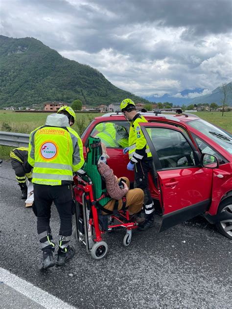 Scontro Frontale Sulla Statale 36 Prima La Valtellina