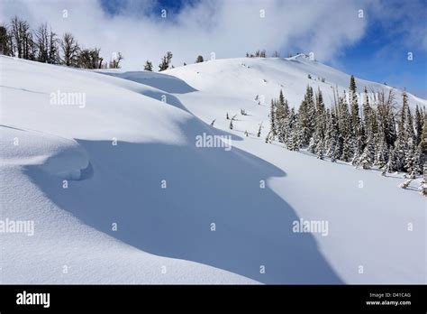 Wing Ridge in winter, Wallowa Mountains, Oregon Stock Photo - Alamy