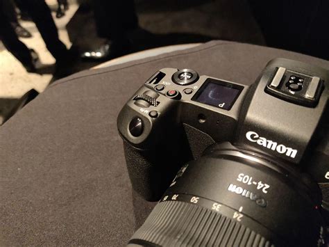 Полнокадровая беззеркальная камера Canon EOS R представлена официально