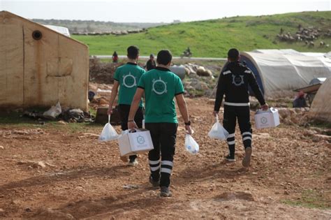 Despite Hardships Idlib Residents Give Back During Ramadan