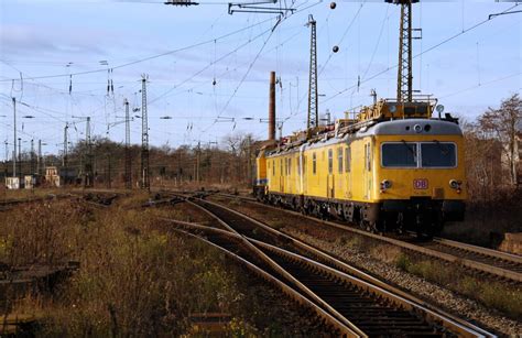 Nachschuss auf die beiden Triebzüge der BR 704, welche am 28.11.09 ...