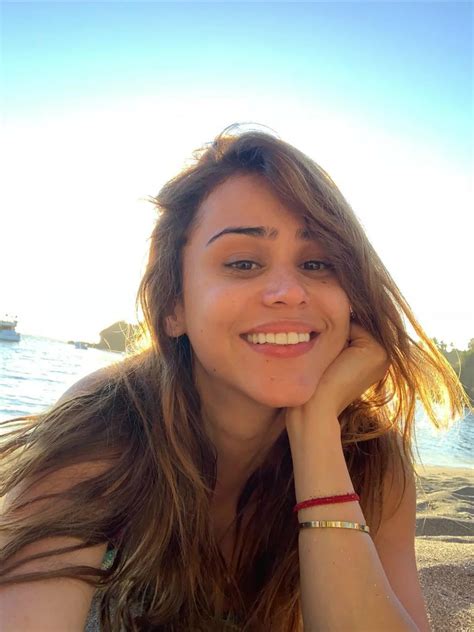 En bikini y sin maquillaje las nuevas fotos con las que sorprendió la chica del clima más