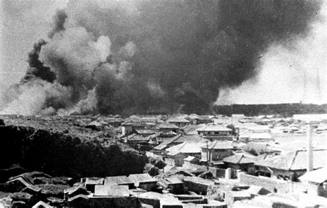 写真：空襲から78年 消えぬ戦禍の記憶 燃え上がる街「戦争は何もかも奪う」 沖縄・那覇市 沖縄タイムス＋プラス