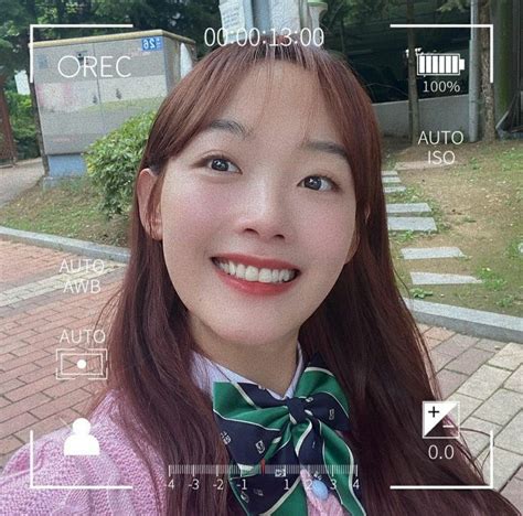 Pin by mimi 💭 on yoomi | Yoomi, Beautiful girl makeup, Nayeon